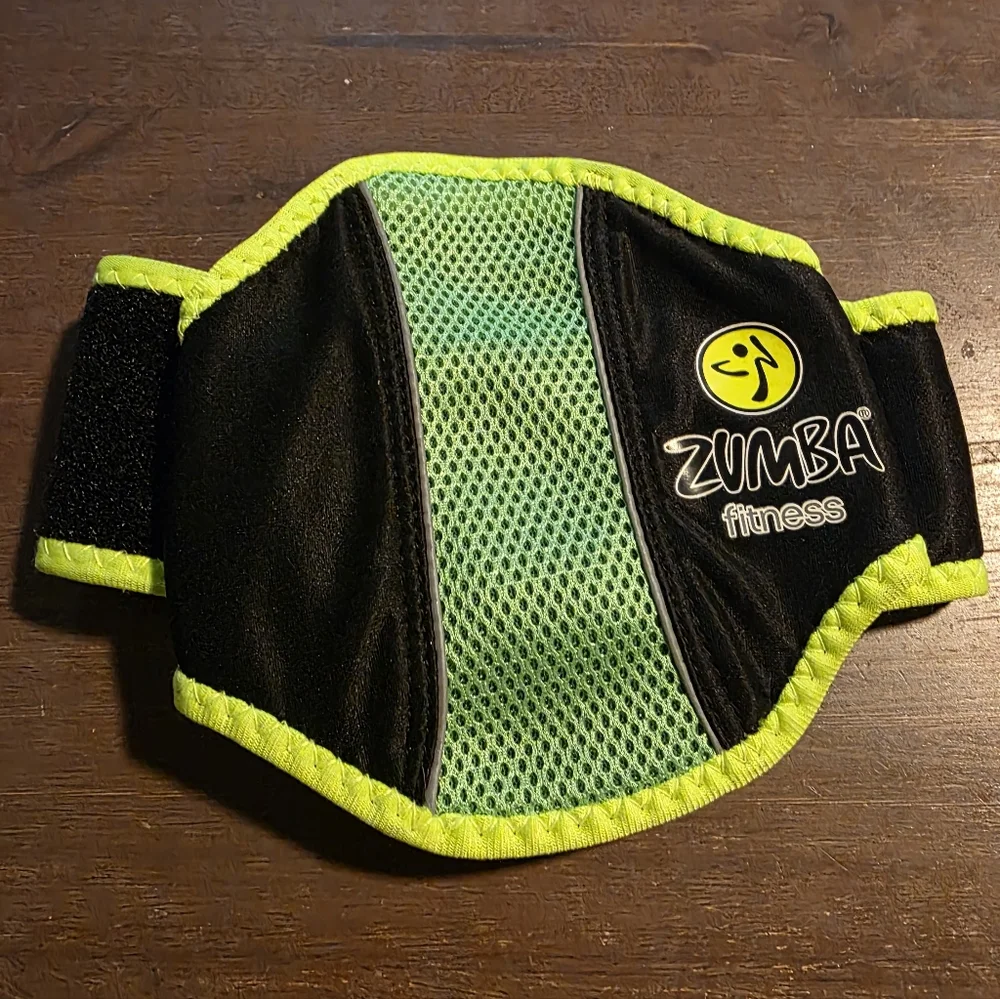 Zumba Fitness Join the Party Xbox 360 Game & Belt Bundle Kinectl